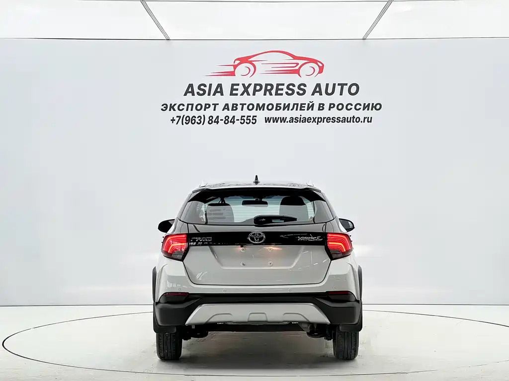 Toyota Yaris L 2022
