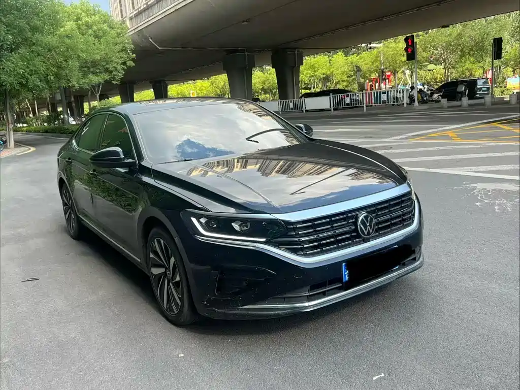 Volkswagen Passat 2023