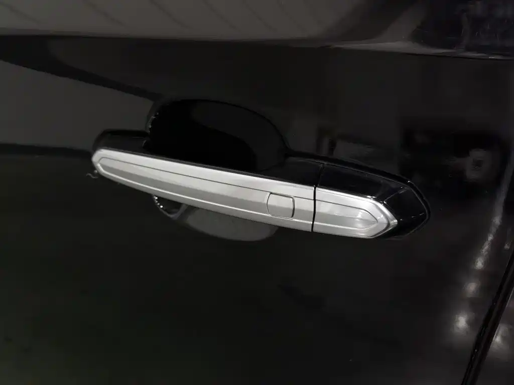 Cadillac XTS 2018 — фото 18