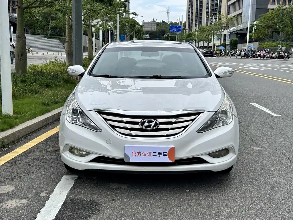 Hyundai Sonata 2013 — фото 3