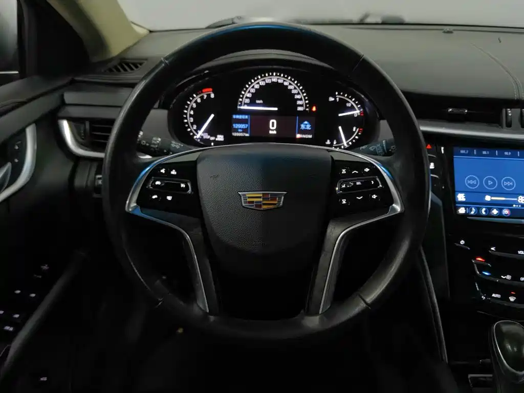Cadillac XTS 2018 — фото 11
