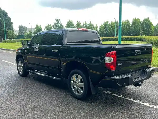 Toyota Tundra 2017