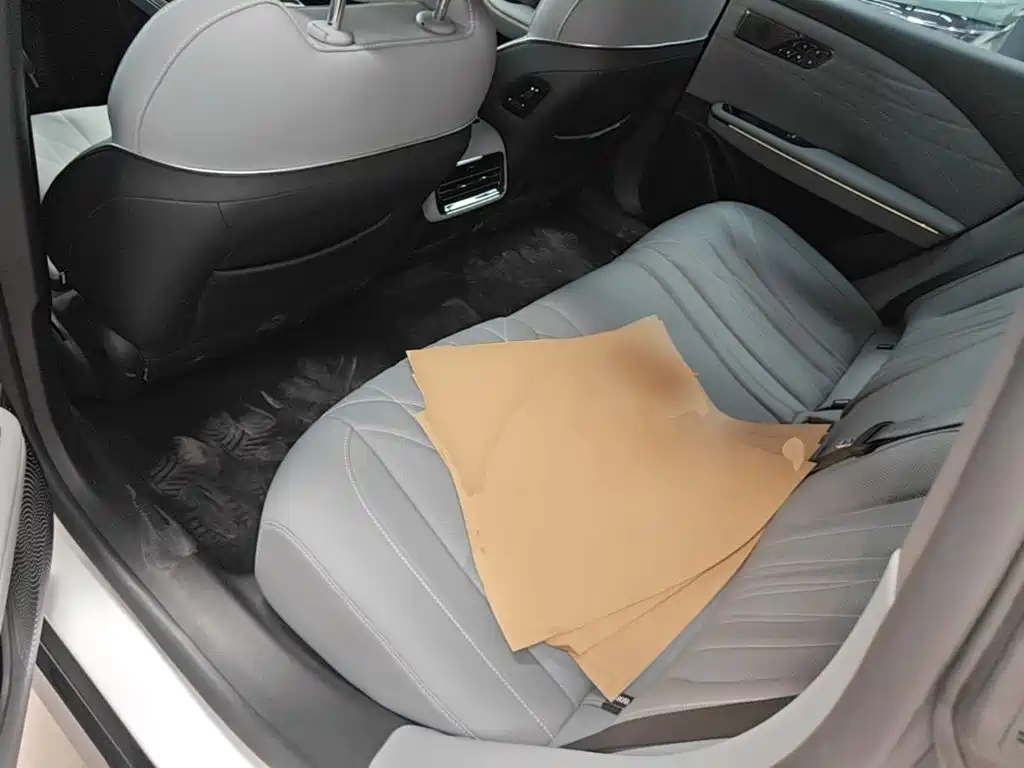Geely Galaxy E8 2025 — фото 17
