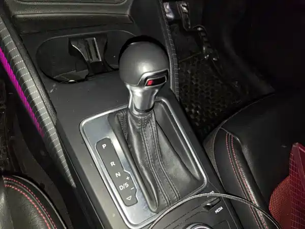 Audi Q2L 2019