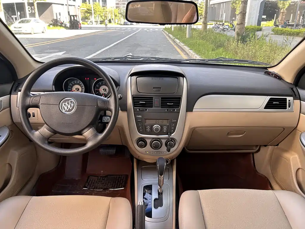 Buick Excelle 2014 — фото 6