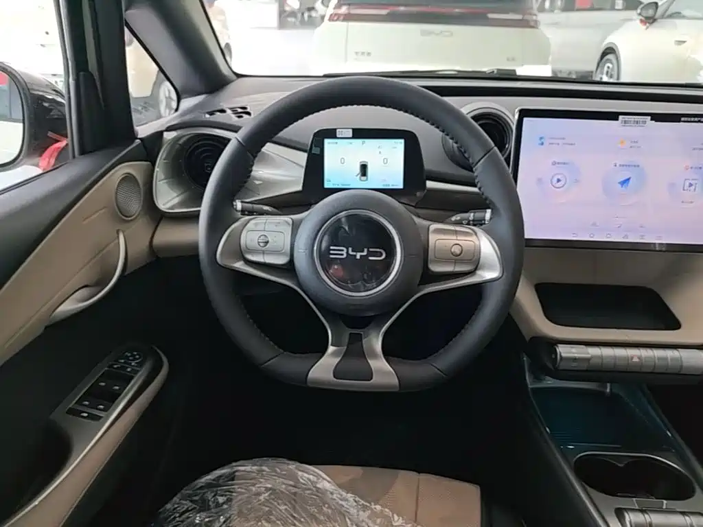 BYD Dolphin 2026 — фото 11