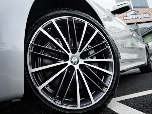 BMW 5 Series 2023