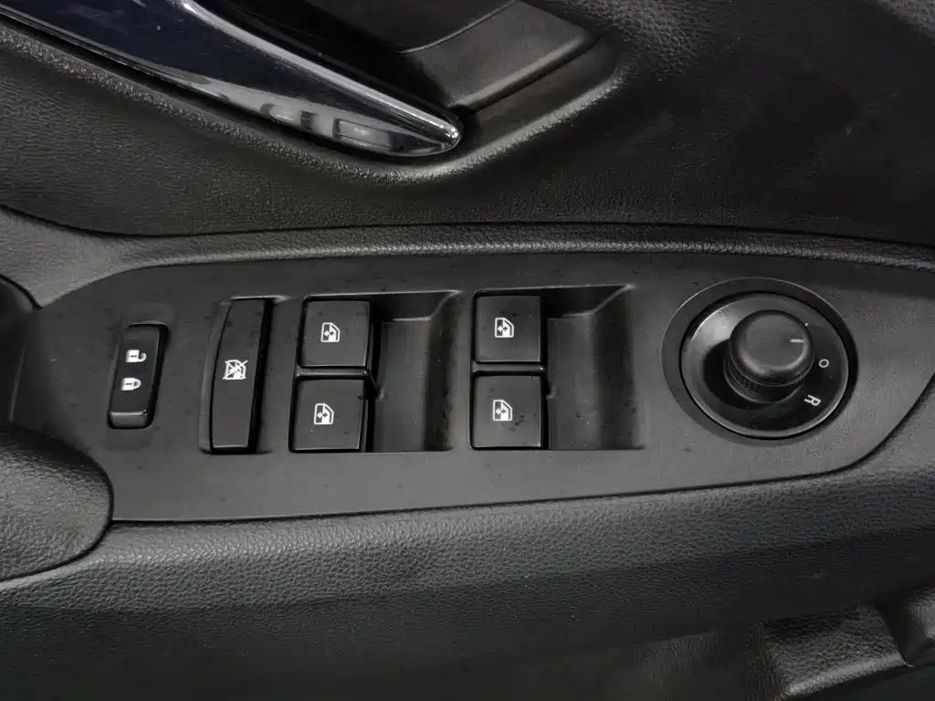 Chevrolet Trax 2016 — фото 9