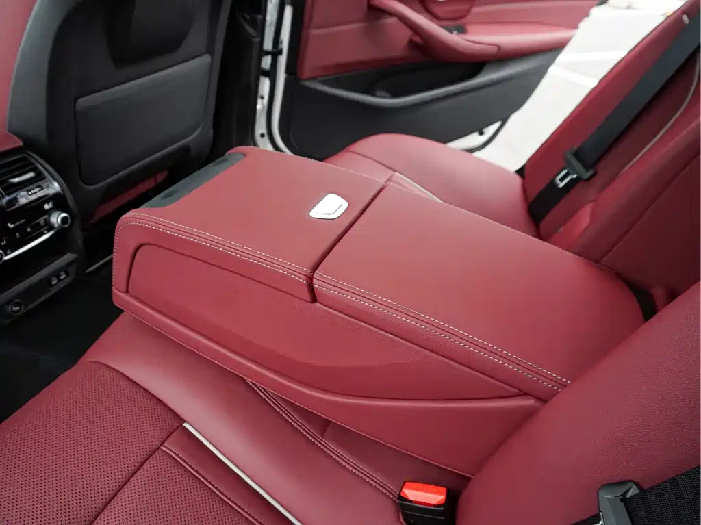 BMW 5 Series 2023 — фото 20