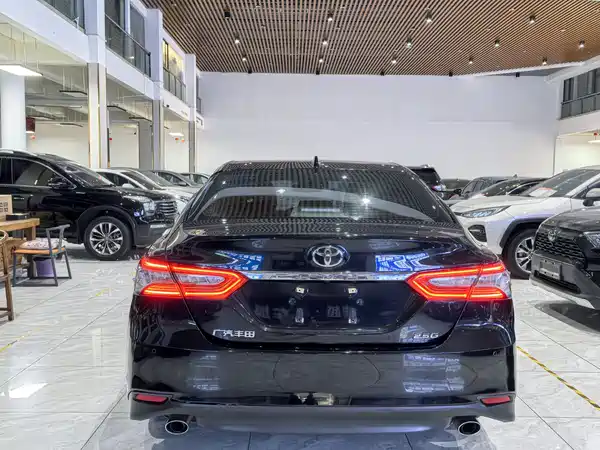 Toyota Camry 2021