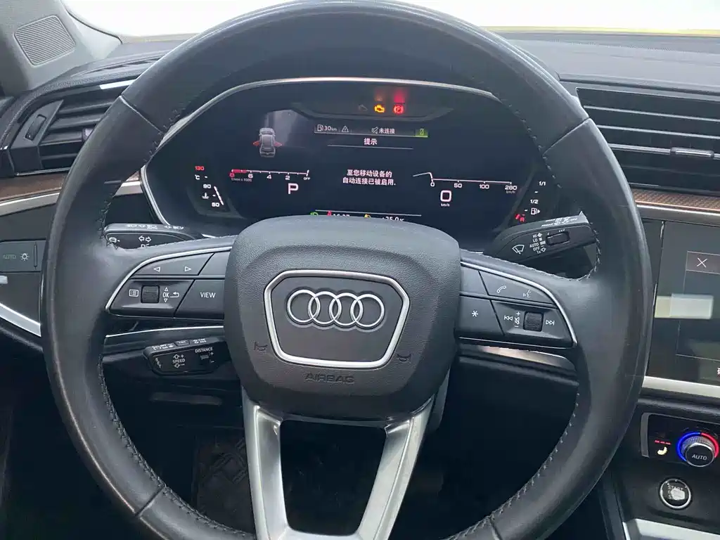 Audi Q3 2022 — фото 12