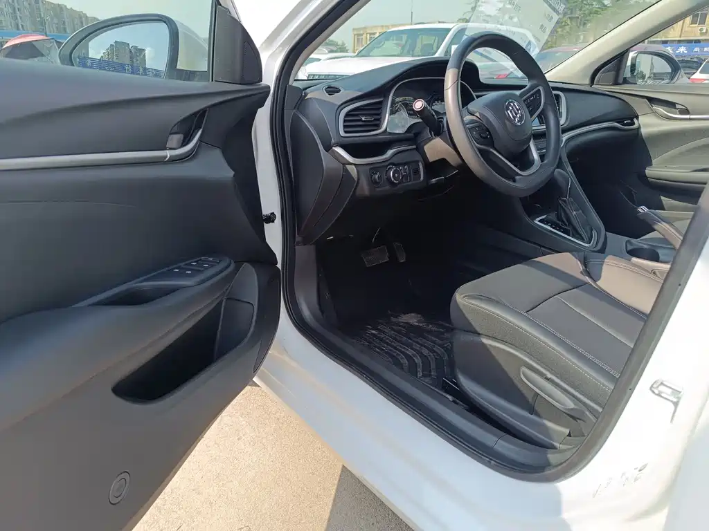 Buick Excelle 2020