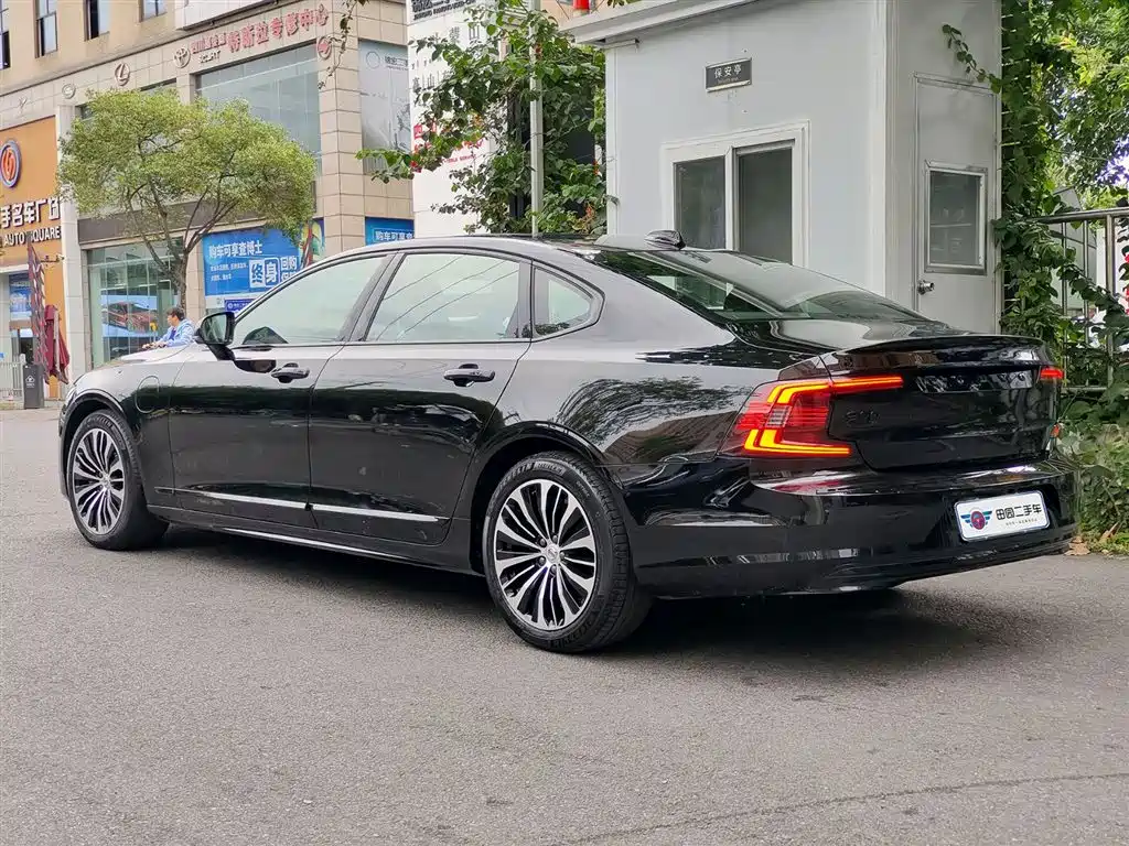 Volvo S90 PHEV 2023 — фото 4