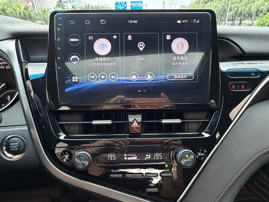 Toyota Camry 2022 — фото 18