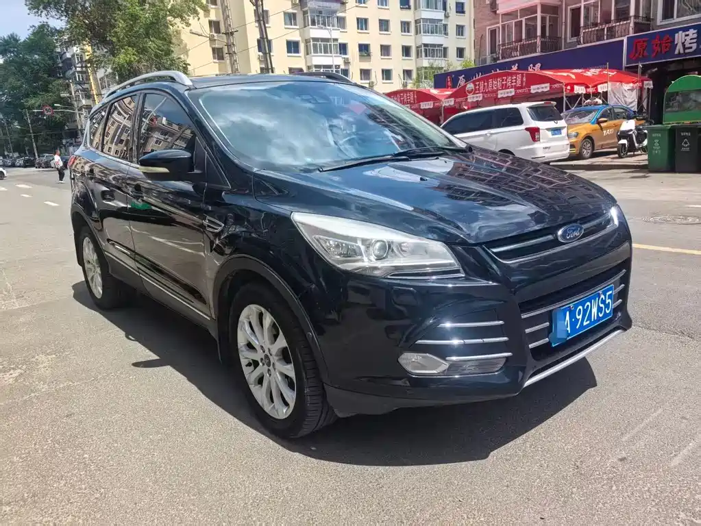 Ford Kuga 2015 — фото 3