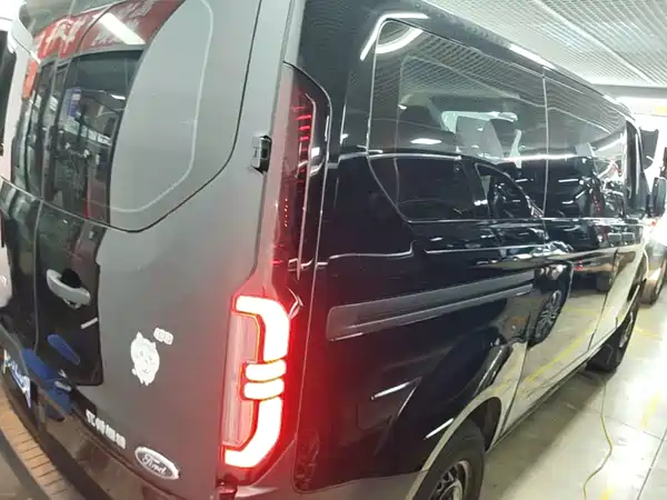Ford Transit 2025