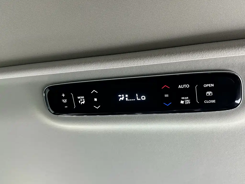 Honda Elysion 2023 — фото 14
