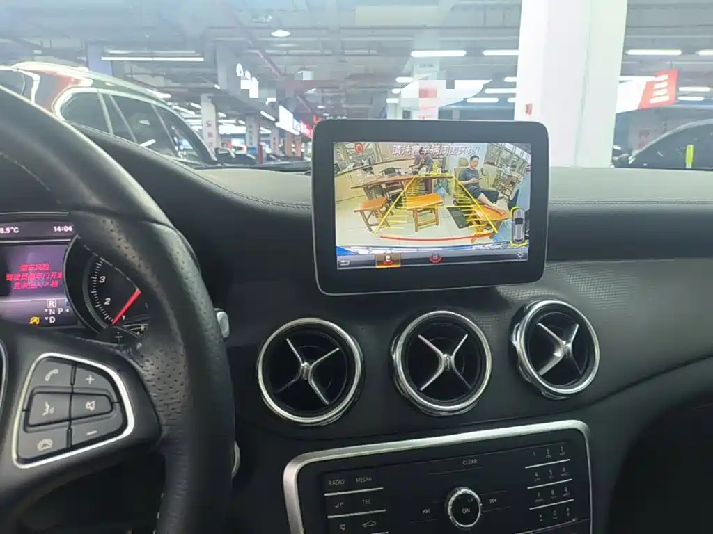 Mercedes-Benz GLA 2018 — фото 13
