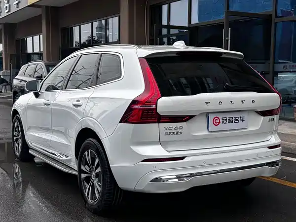 Volvo XC60 2022