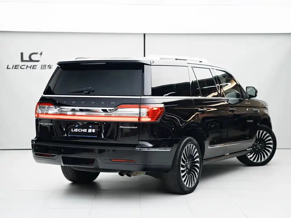 Lincoln Navigator 2021 — фото 5