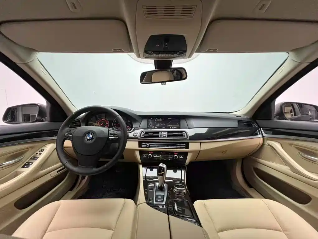 BMW 5 Series 2013 — фото 13