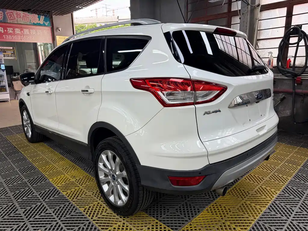 Ford Kuga 2013 — фото 4