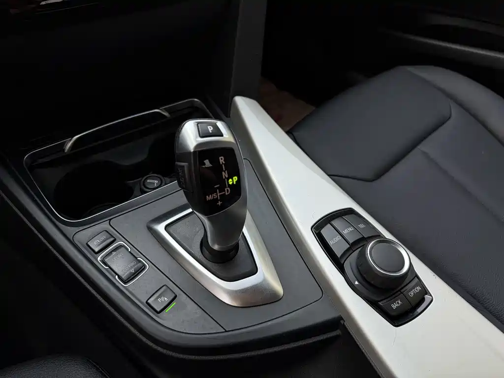 BMW 3 Series GT 2016 — фото 9