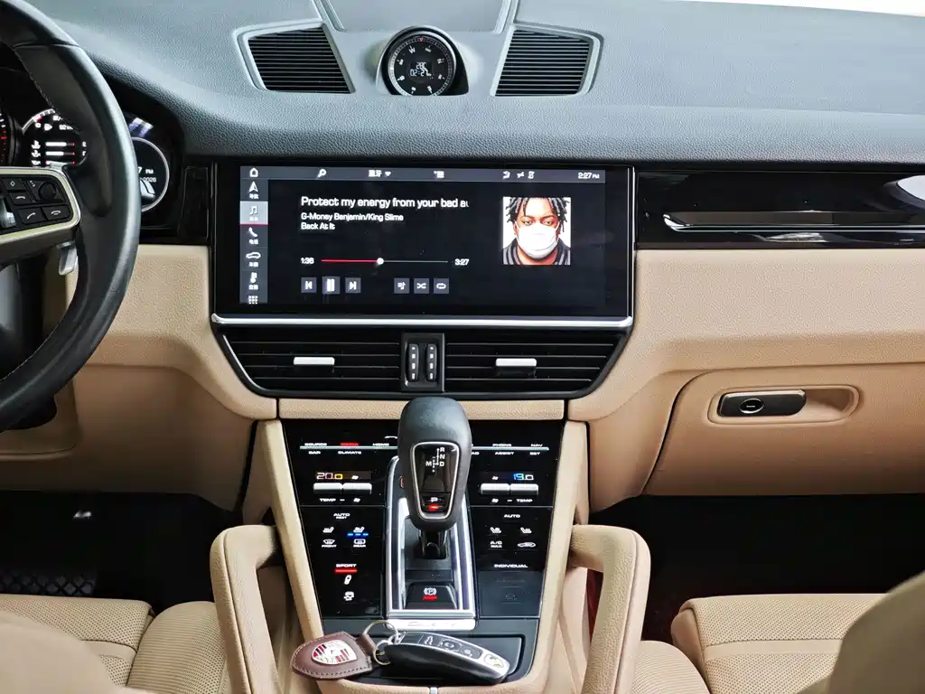 Porsche Cayenne 2018 — фото 13