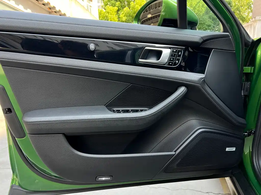Porsche Panamera 2019 — фото 22
