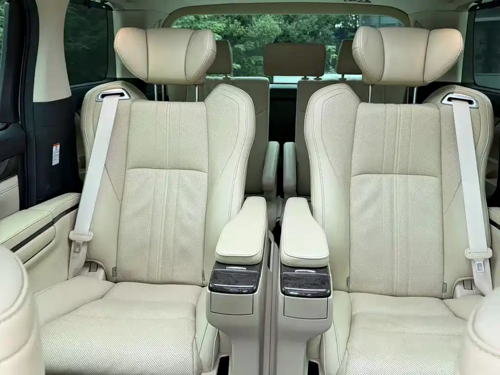 Toyota Alphard 2020 — фото 10