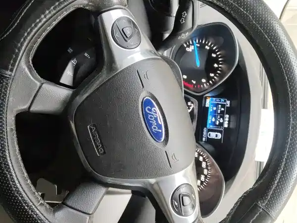 Ford Kuga 2014