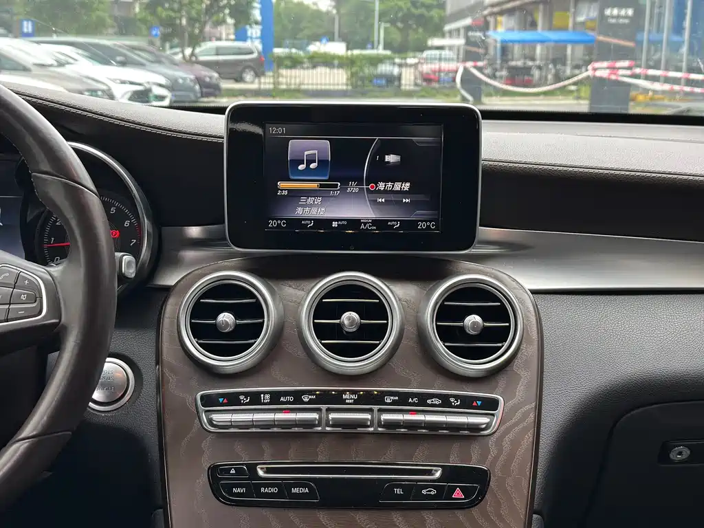 Mercedes-Benz GLC 2019 — фото 11