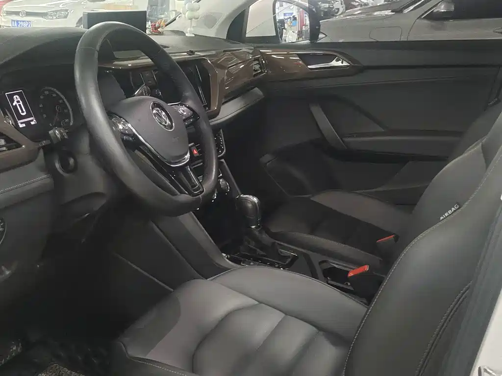 Volkswagen Tharu 2019