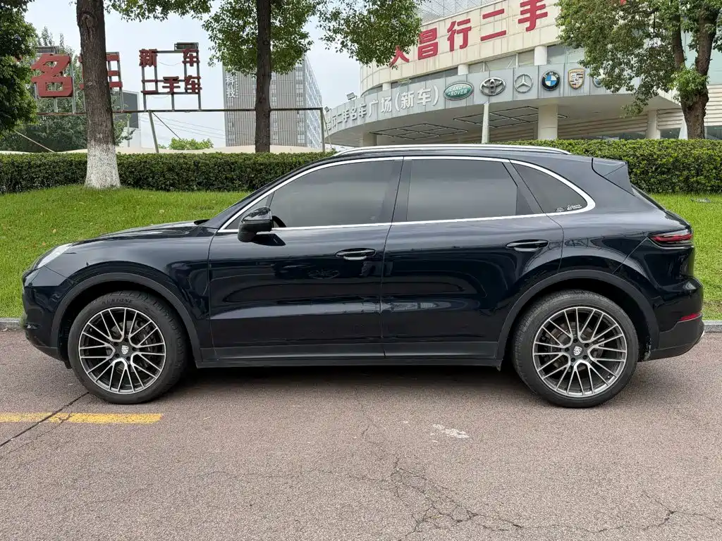 Porsche Cayenne 2018 — фото 3