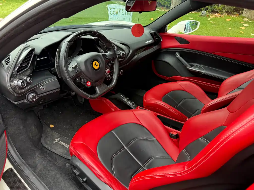 Ferrari 488 2018 — фото 7