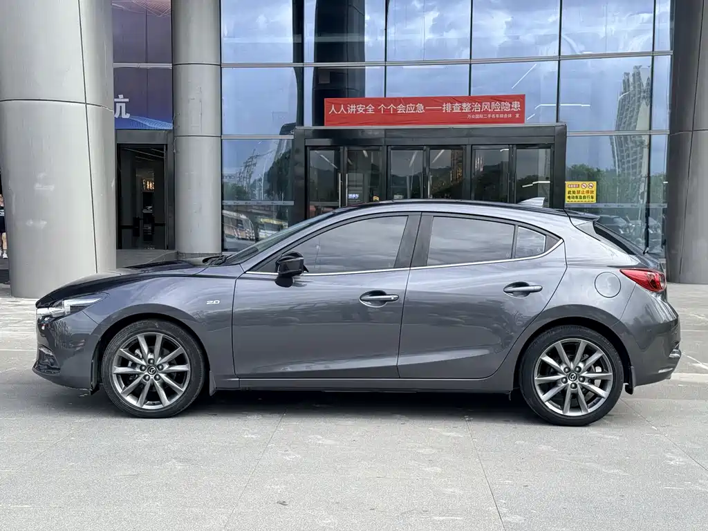 Mazda 3 Axela 2018