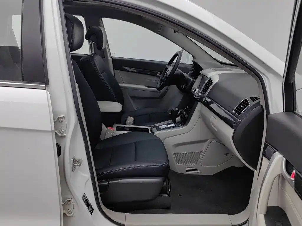 Chevrolet Captiva 2015 — фото 23