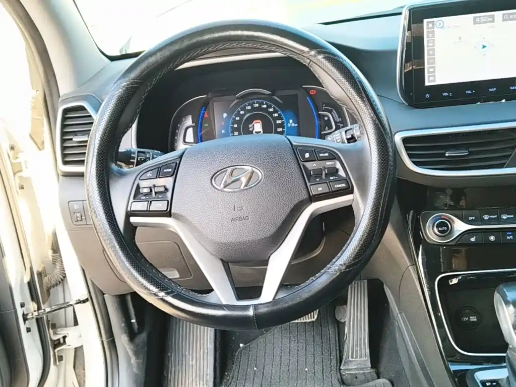 Hyundai Tucson 2021 — фото 11