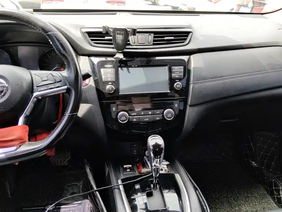 Nissan X-Trail 2018 — фото 13