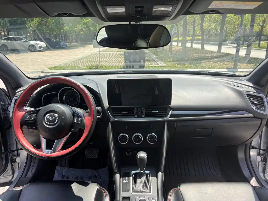 Mazda CX-4 2017 — фото 4