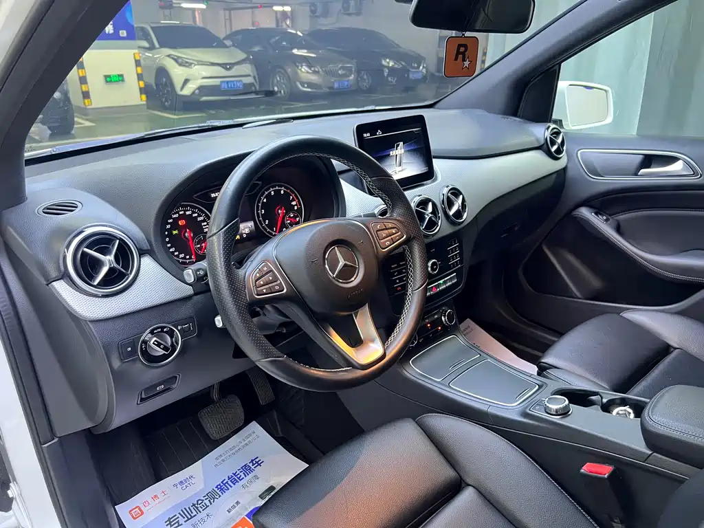 Mercedes-Benz B-Class 2018 — фото 9