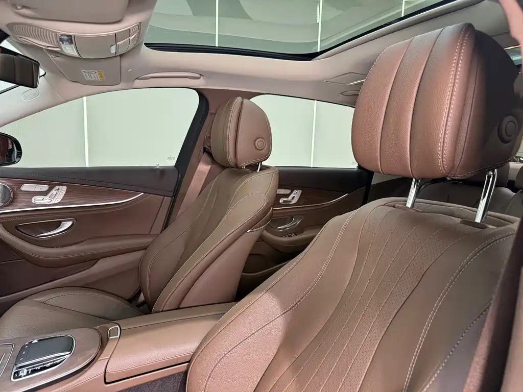 Mercedes-Benz E-Class 2023 — фото 19