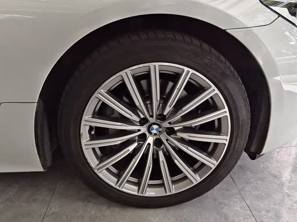 BMW 6 Series GT 2019 — фото 11