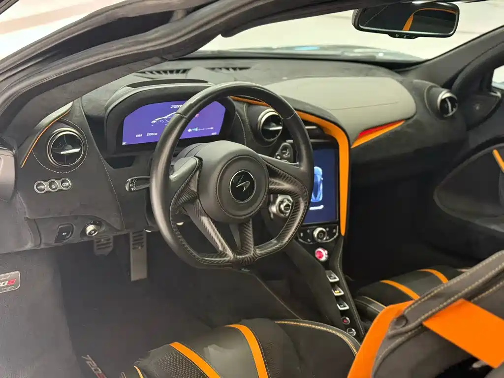 McLaren 720S 2018 — фото 9