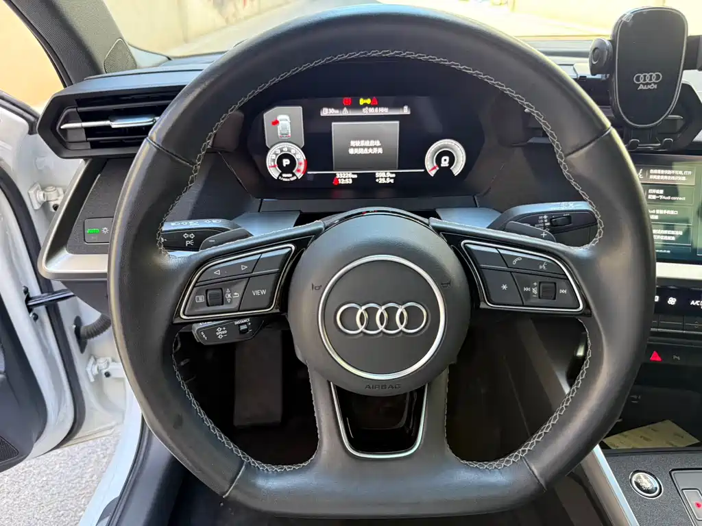 Audi A3 2023 — фото 11