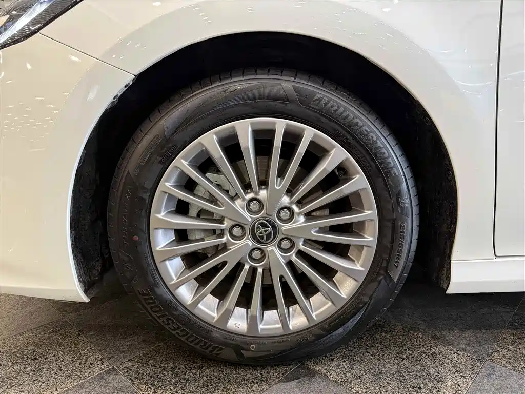 Toyota Camry 2025 — фото 14