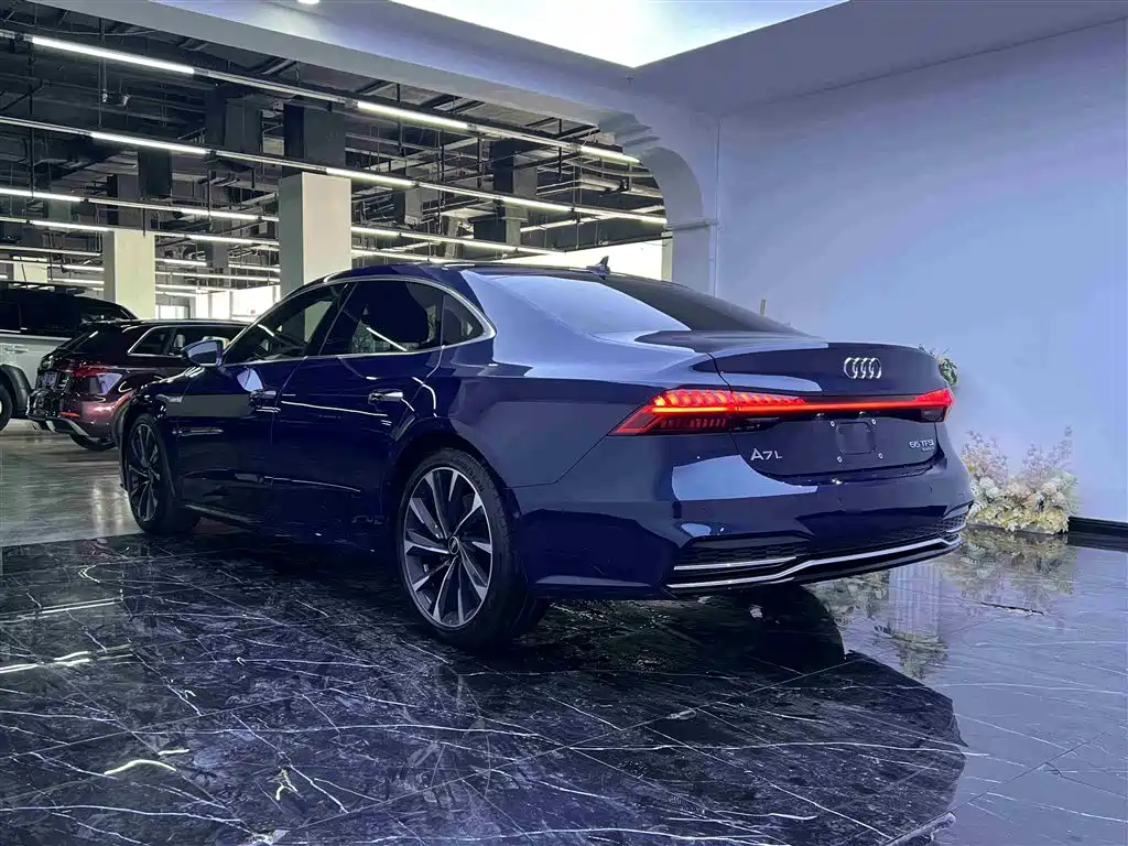 Audi A7L 2022 — фото 22