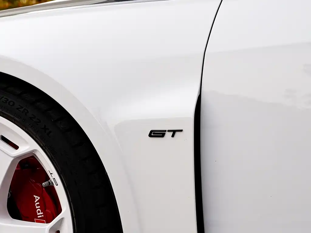 Audi RS 6 2025 — фото 26