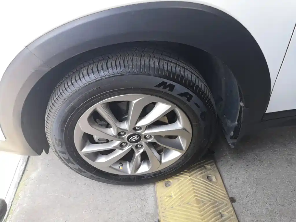 Hyundai Tucson 2016 — фото 23