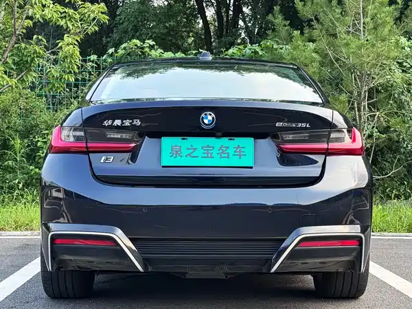 BMW i3 2024